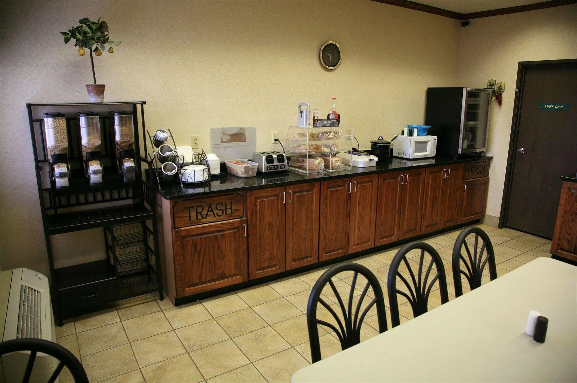 New Victorian Inn - Sioux City Restoran gambar